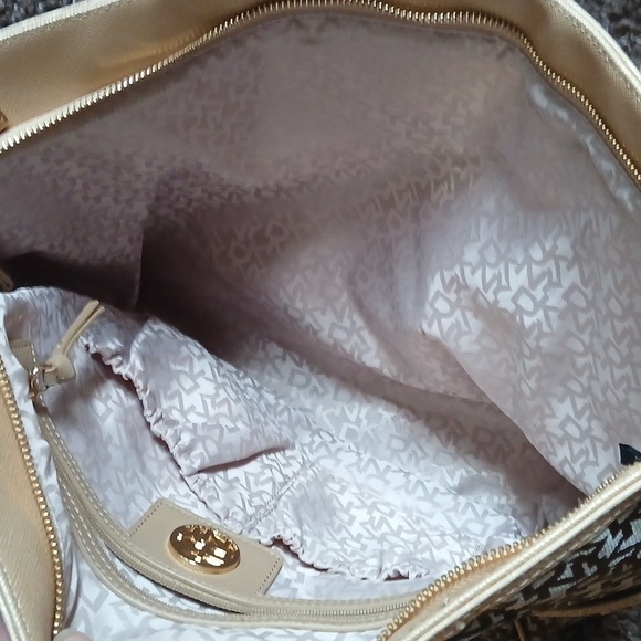 DKNY large monogram 2 way purse - Picture 10 of 16